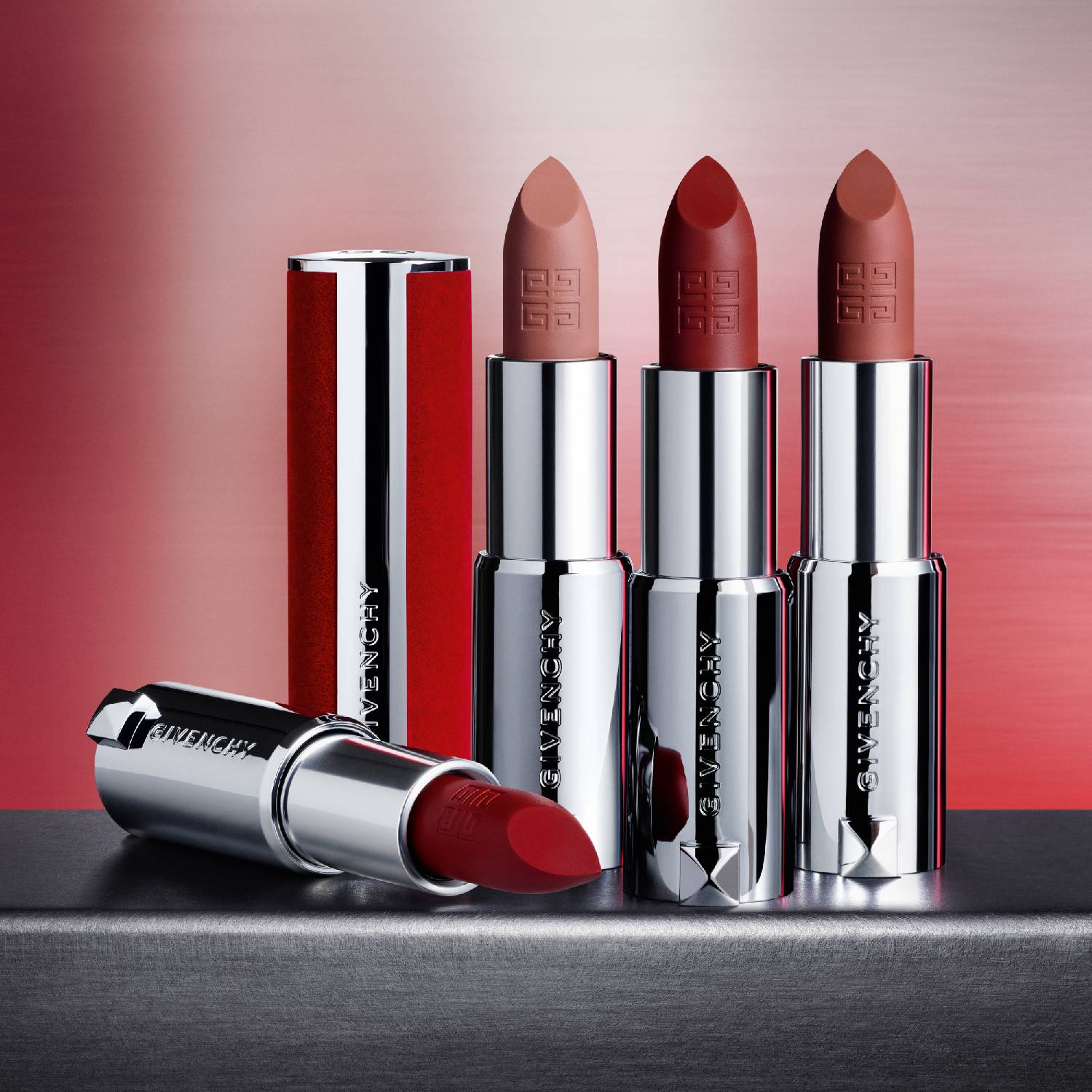 GIVENCHY LE ROUGE DEEP VELVET (LIPSTICK  MATE ULTRAPIGMENTADO DE LARGA DURACIÓN)